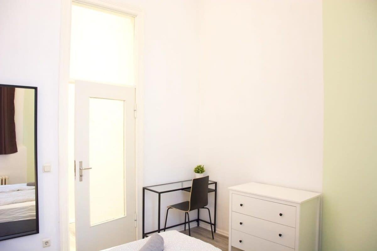 Family Apartment Moabit Berlin Exterior photo